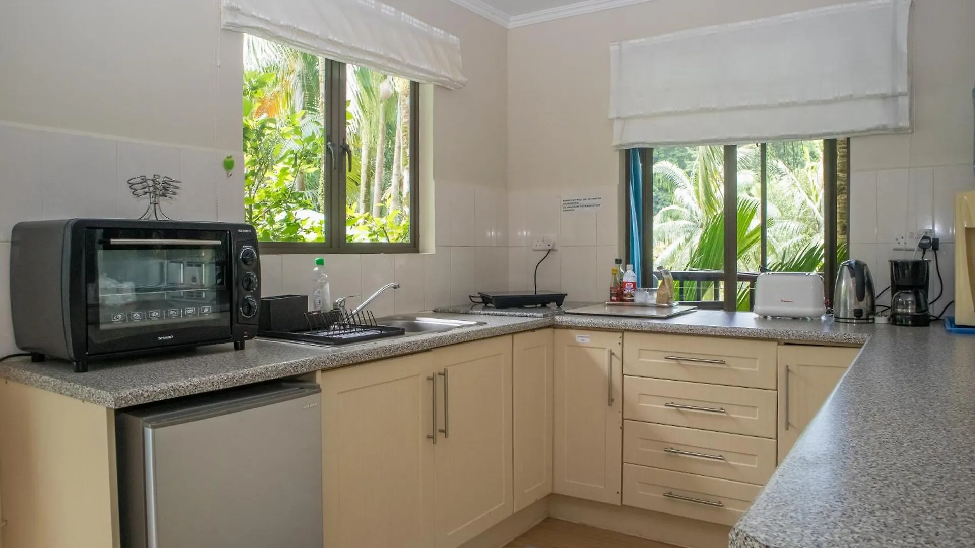 Hillside Retreat Villa Baie Lazare  0*, Baie Lazare (Mahe) Seyşel Adaları